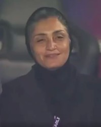 华体会app下载-女足亚洲杯争议一幕！伊朗女足赛前集体拒绝唱国歌，主帅面带微笑