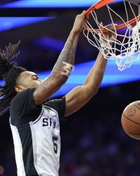 华体会app下载-米奇：卡斯尔在对阵76人时强势发挥 成为球队取胜的关键因素之一